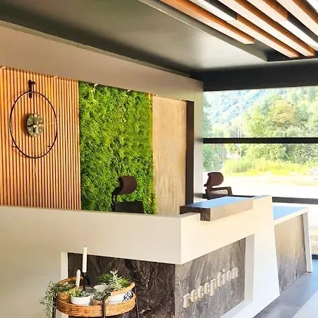 River Side Tinyhouse